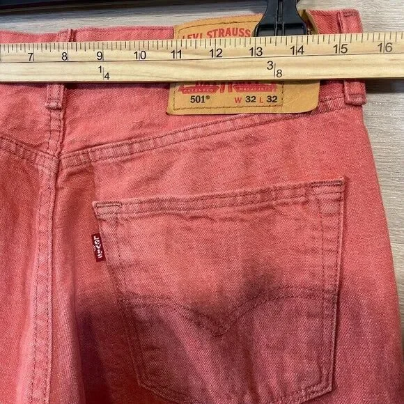 Levis 501 White Oak Cone Denim Jeans

These fit like size 30 waist 32 inseam - Picture 4 of 10